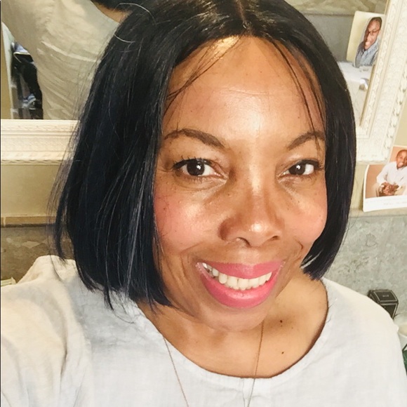 Meet your Posher, Nadine - Picture 3 of 8